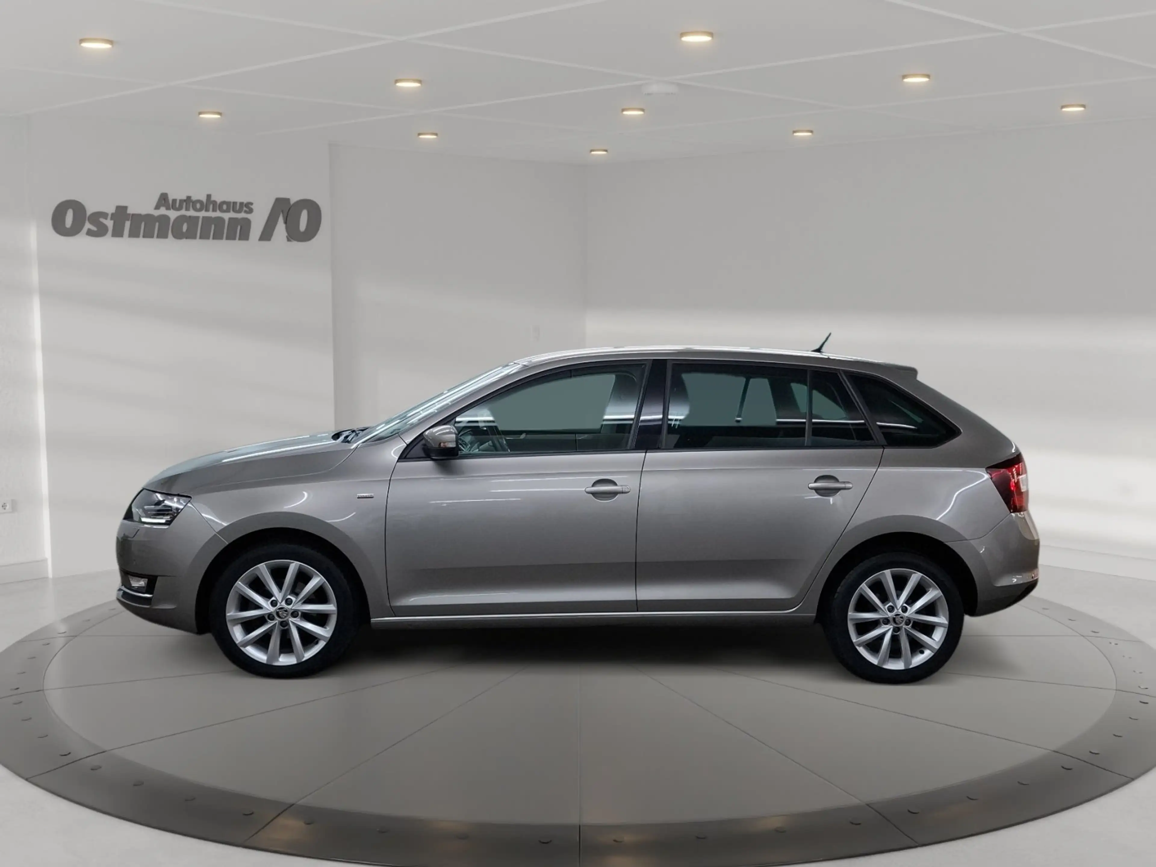 Skoda Rapid/Spaceback Rapid Spaceback Clever 1.0 TSI CarPlay SHZ — photo 2