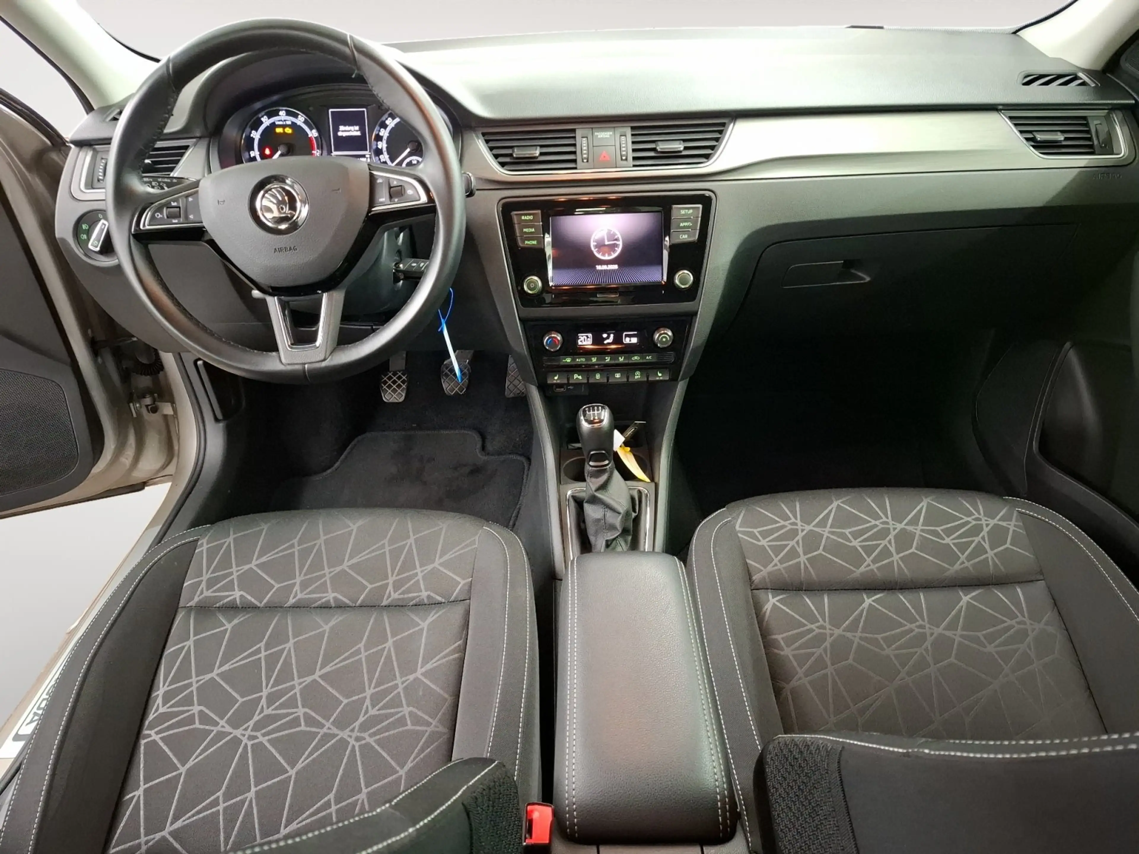 Skoda Rapid/Spaceback Rapid Spaceback Clever 1.0 TSI CarPlay SHZ — photo 9