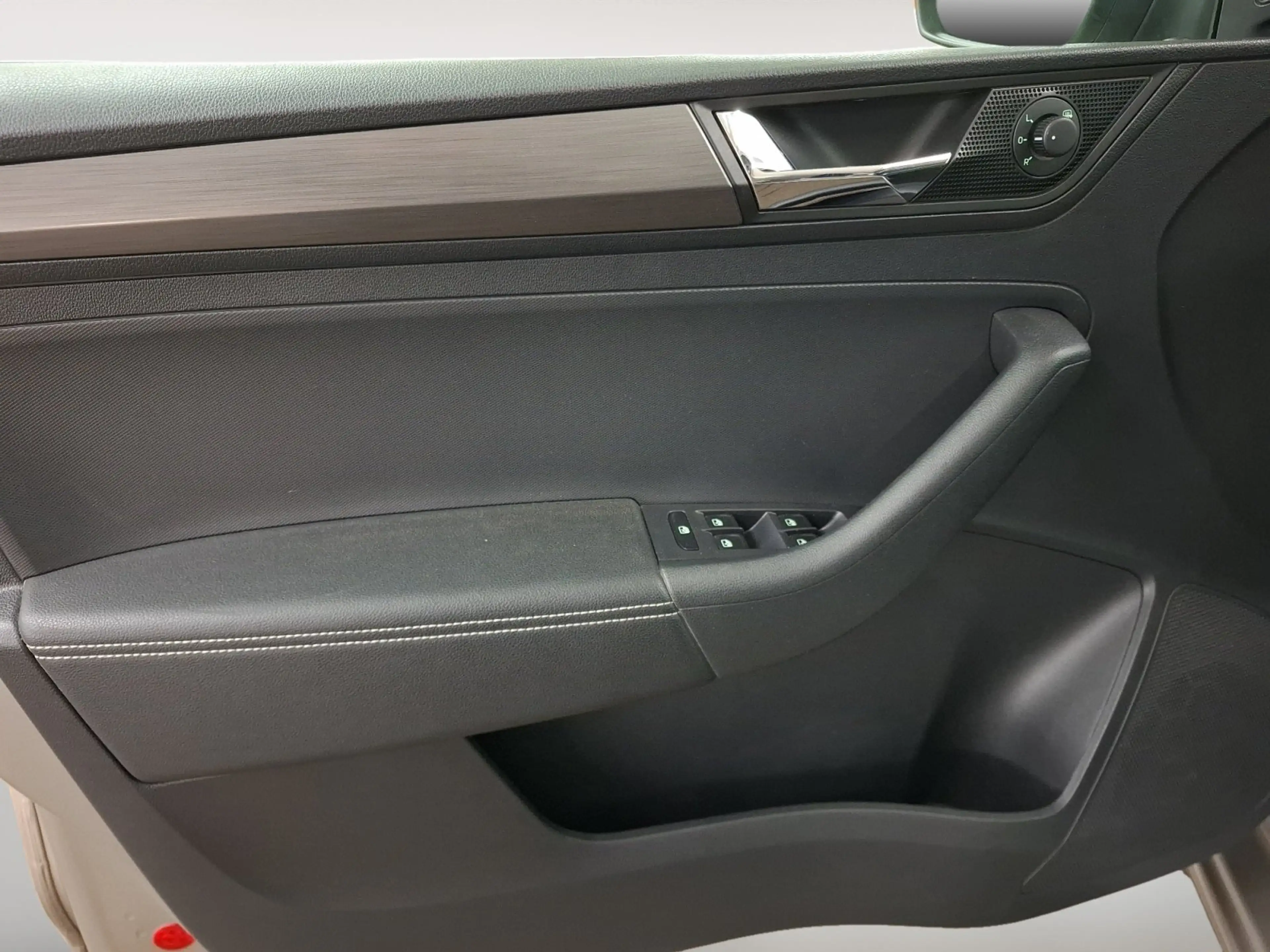Skoda Rapid/Spaceback Rapid Spaceback Clever 1.0 TSI CarPlay SHZ — photo 14