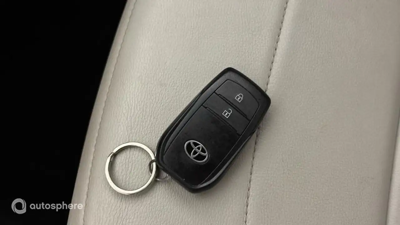 Toyota Yaris Yaris — photo 16