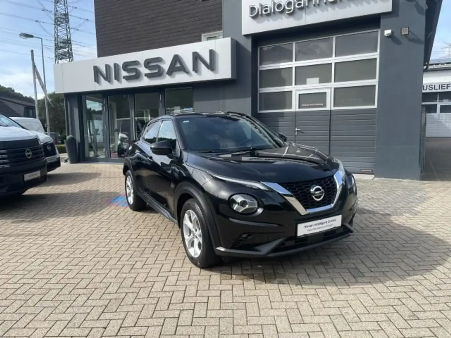 Nissan Juke 1.0 DIG-T N-Connecta Navi AVM-Kamera SH BF Schwarz - 2