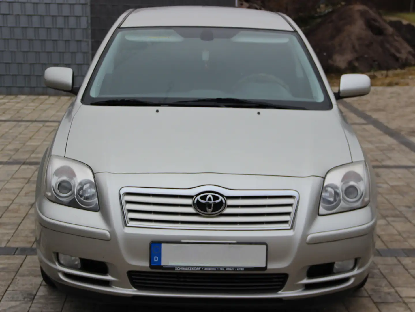 Toyota Avensis Avensis 1.8 VVT-i Silber - 1