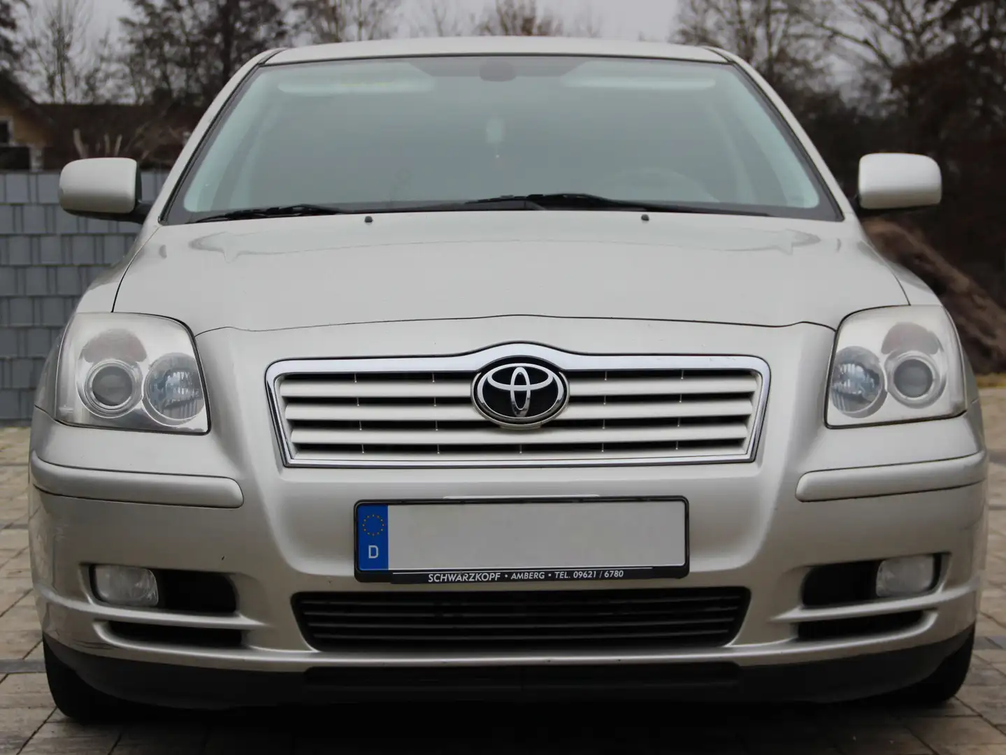 Toyota Avensis Avensis 1.8 VVT-i Silber - 2