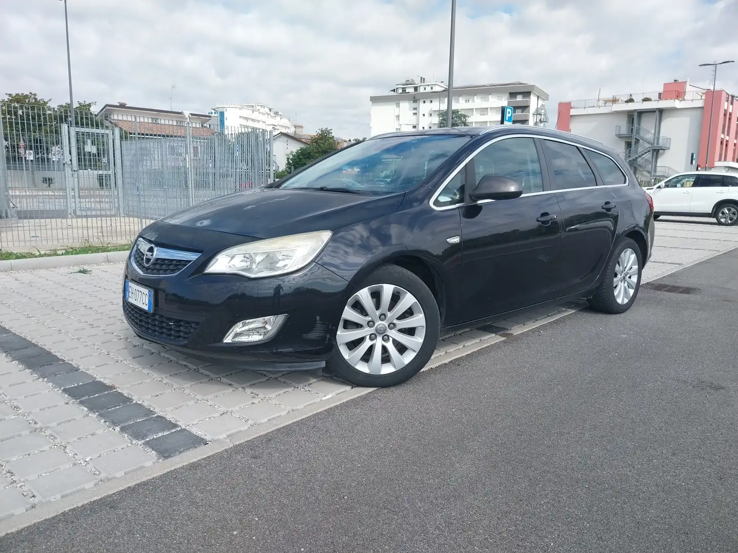 Opel Astra Sports Tourer 1.7 cdti Cosmo 125cv - 2