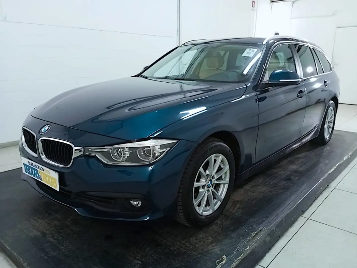 BMW 318 d Touring Business Advantage auto Blau - 1