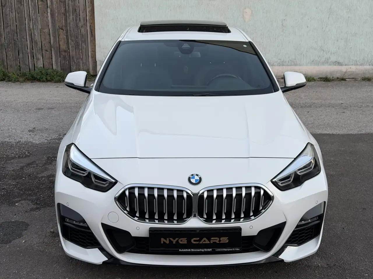BMW 218