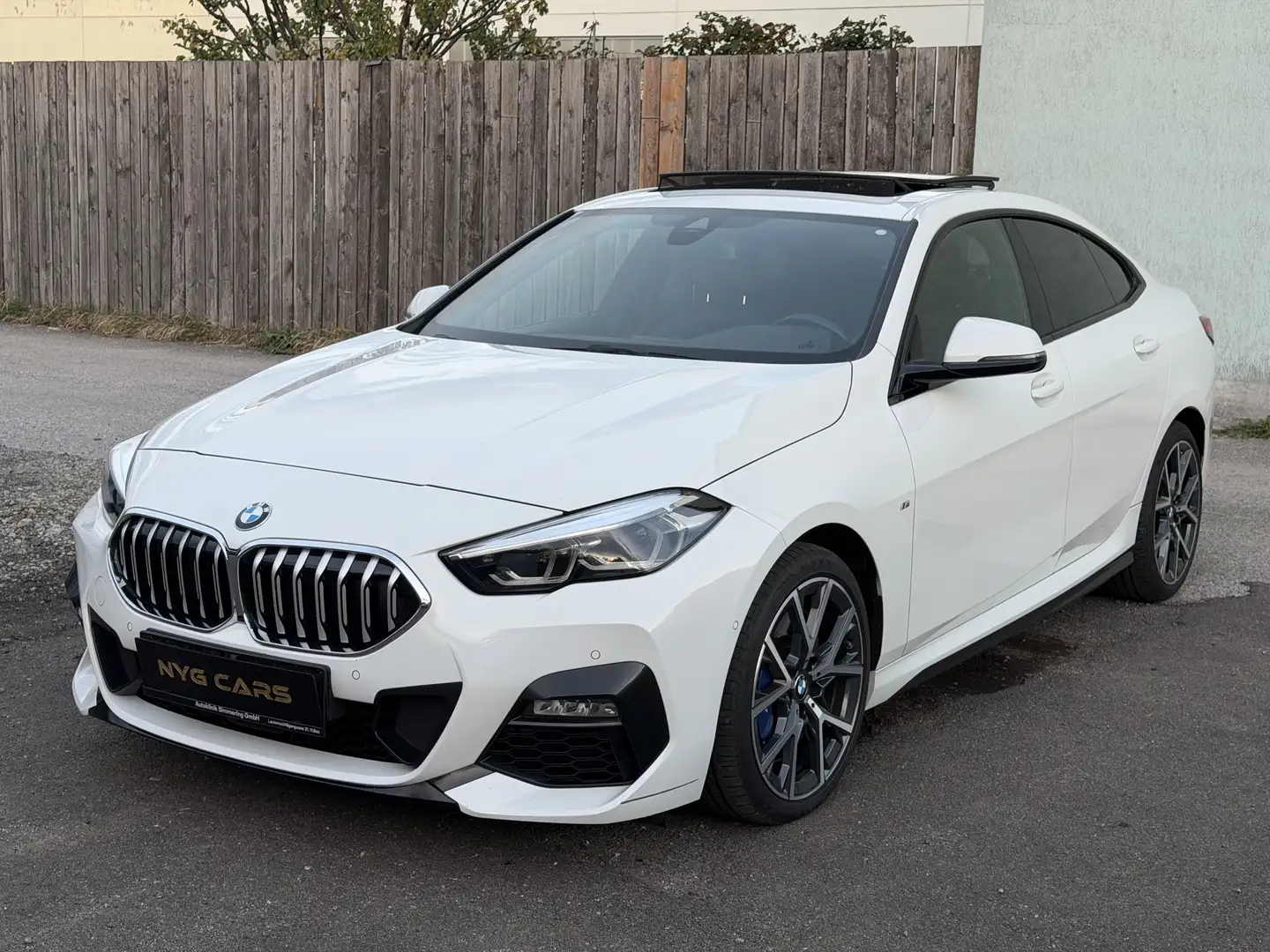 BMW 218 218 d M Sport Grand Coupe Weiß - 2