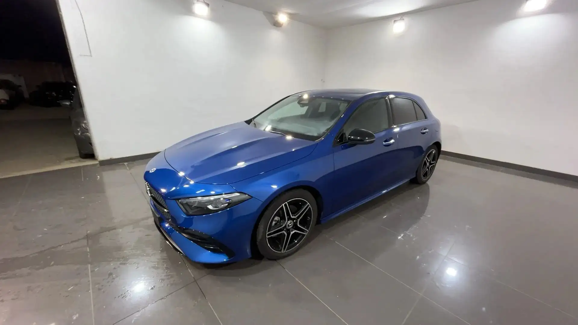 Mercedes-Benz A 200 A 200d AMG Line Advance Plus auto Blu/Azzurro - 2
