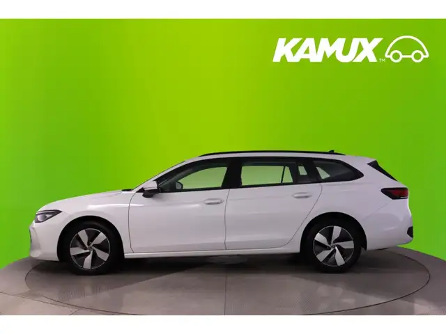 Volkswagen Passat view 8