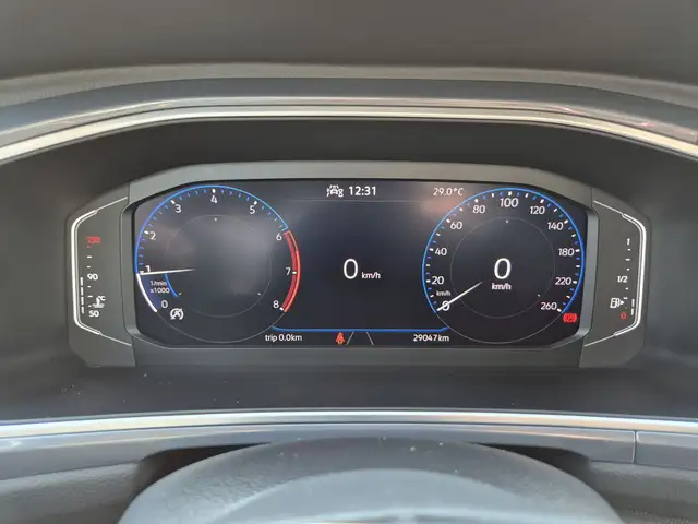 Volkswagen T-Roc view 13