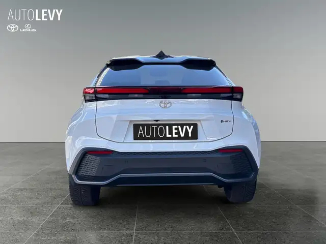 Toyota C-HR view 5