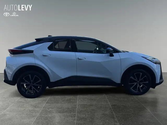 Toyota C-HR view 7