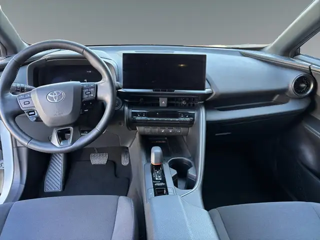 Toyota C-HR view 11