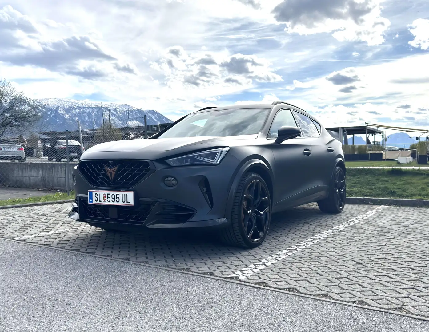 CUPRA Formentor VZ5 2.5 TSI 4Drive DSG Grau - 1