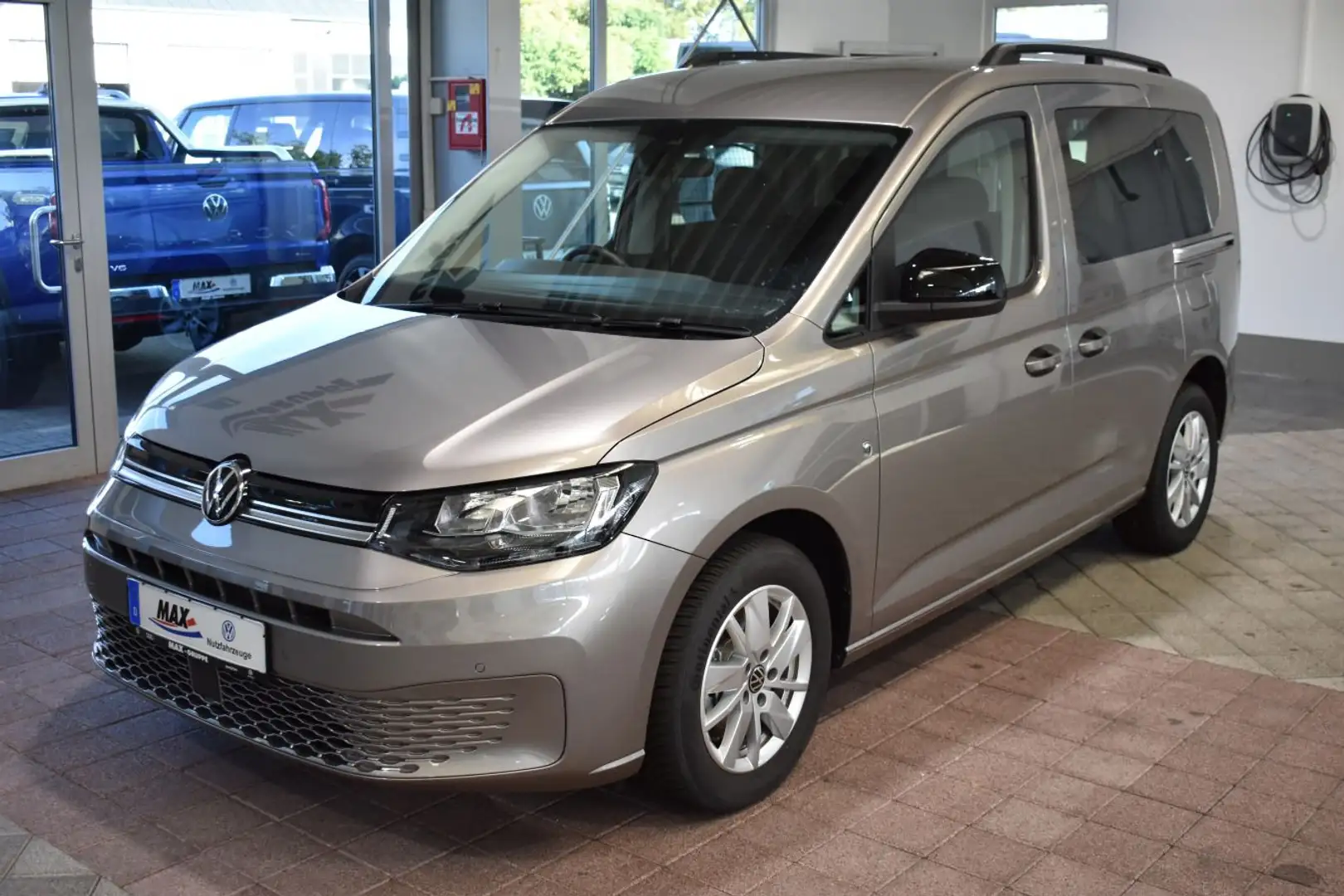 Volkswagen Caddy 2.0 TDI RHD*NAVI+AHK+KAMERA+ALU+TEMPOMAT+D Beige - 2