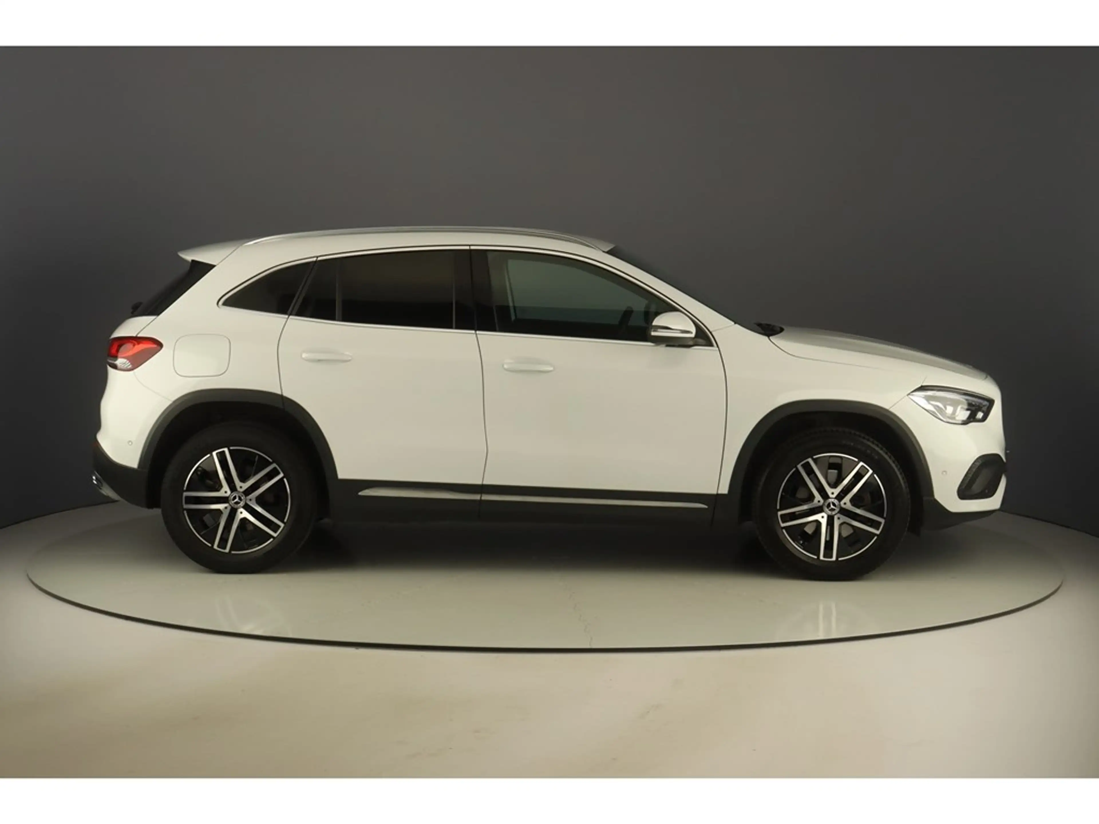 Mercedes-Benz GLA 250 e 218pk Luxury Pack Business — photo 6