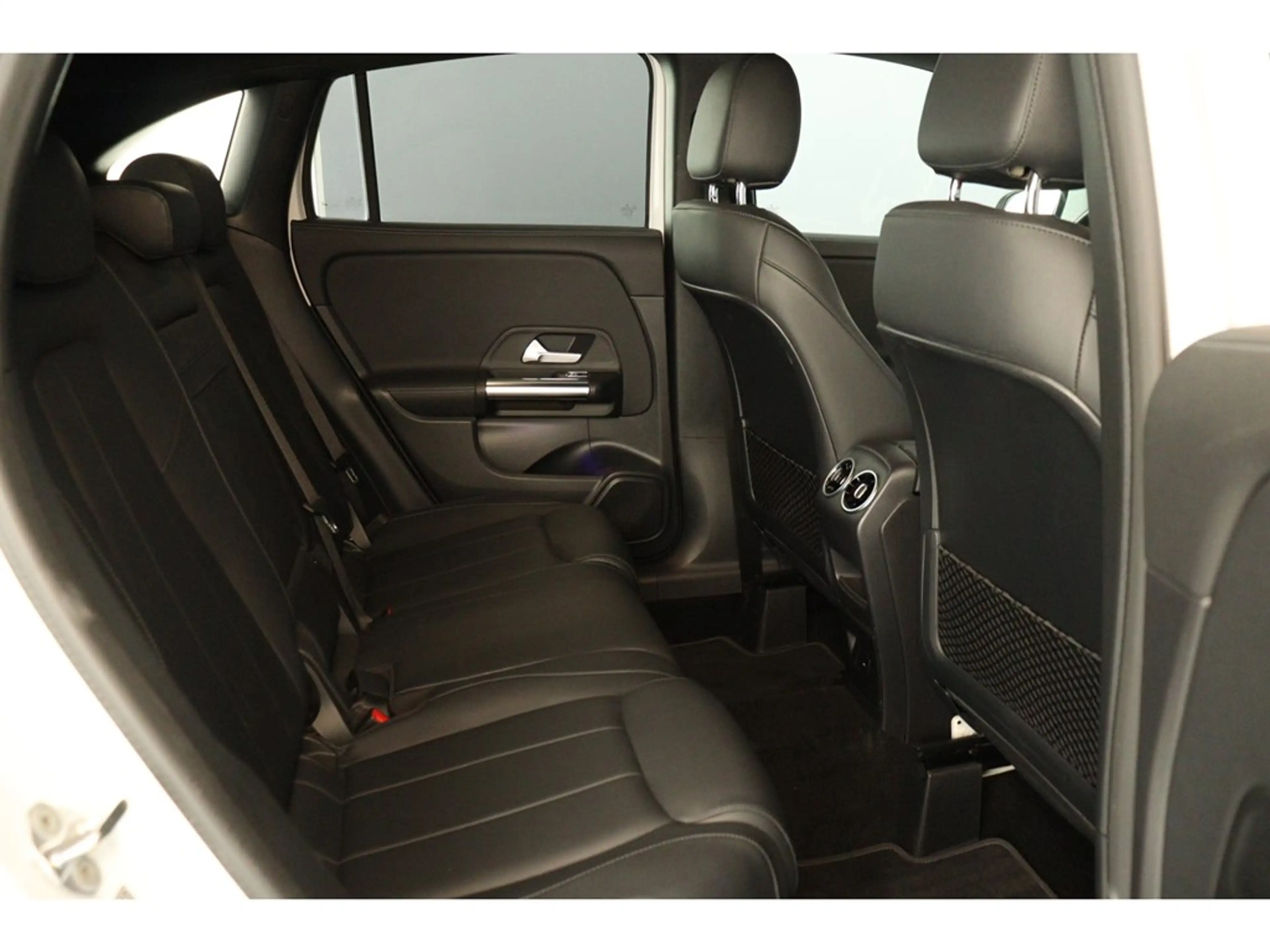 Mercedes-Benz GLA 250 e 218pk Luxury Pack Business — photo 12