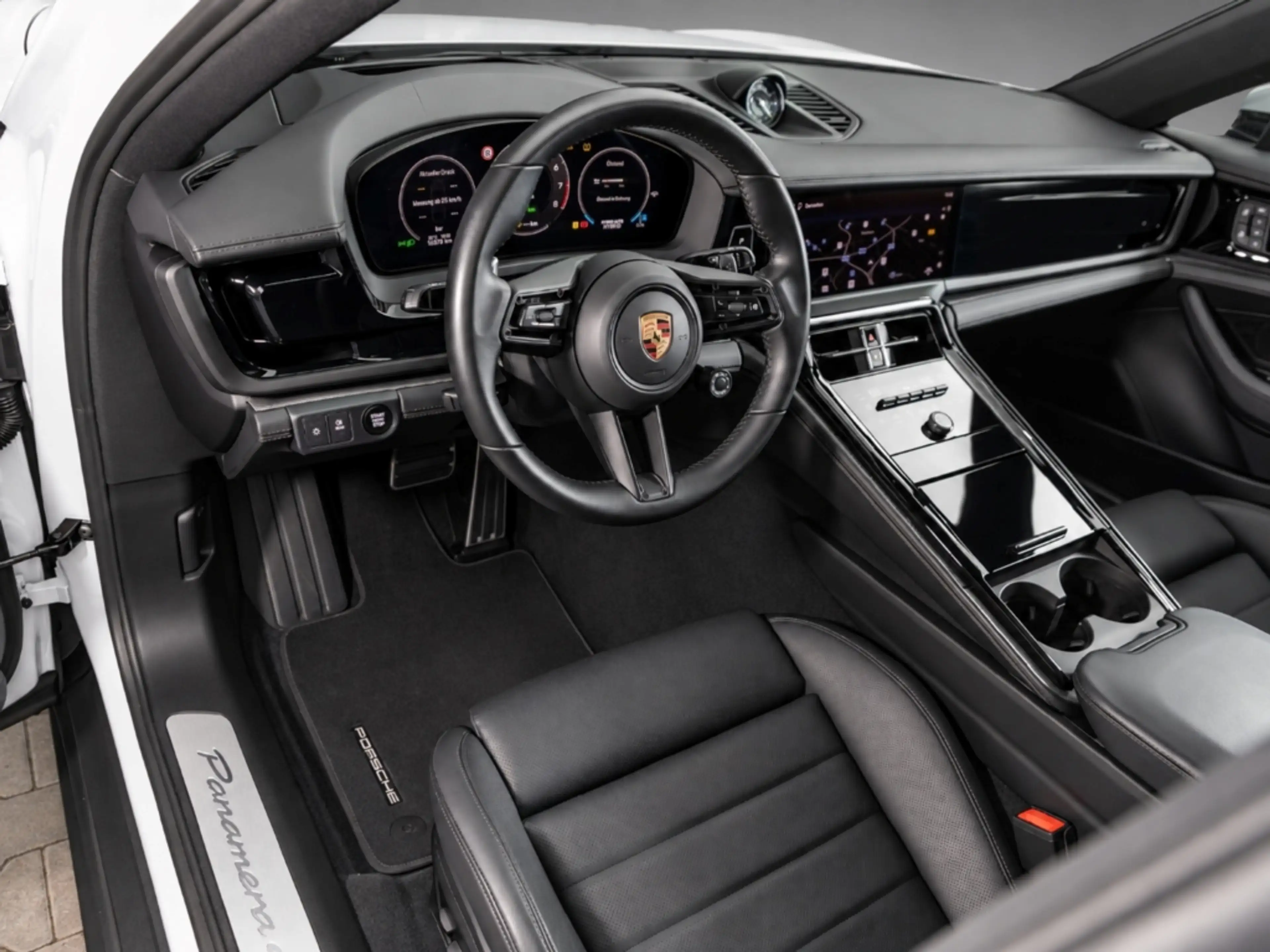 Porsche Panamera 4 E-Hybrid — photo 11