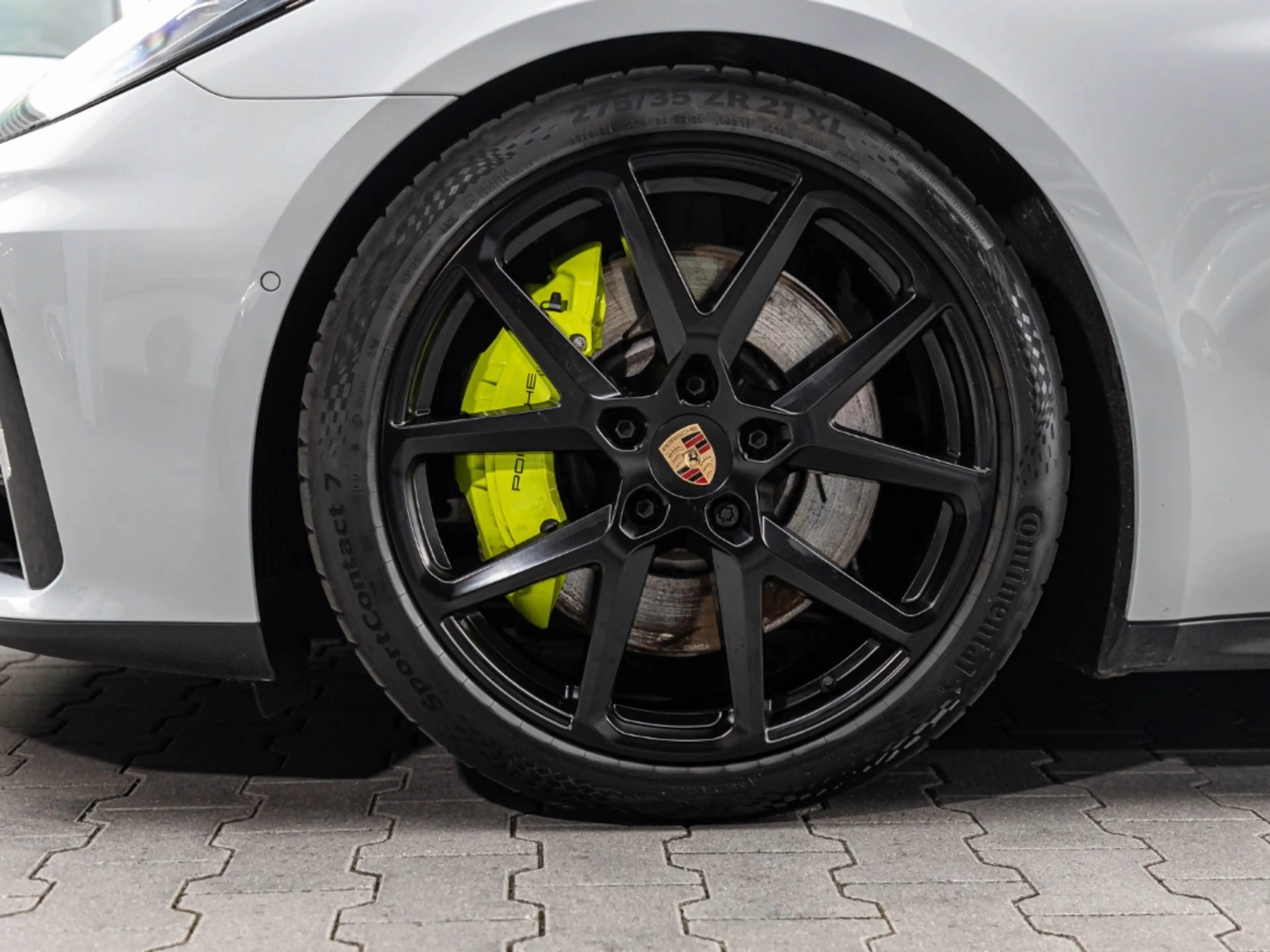 Porsche Panamera 4 E-Hybrid — photo 6