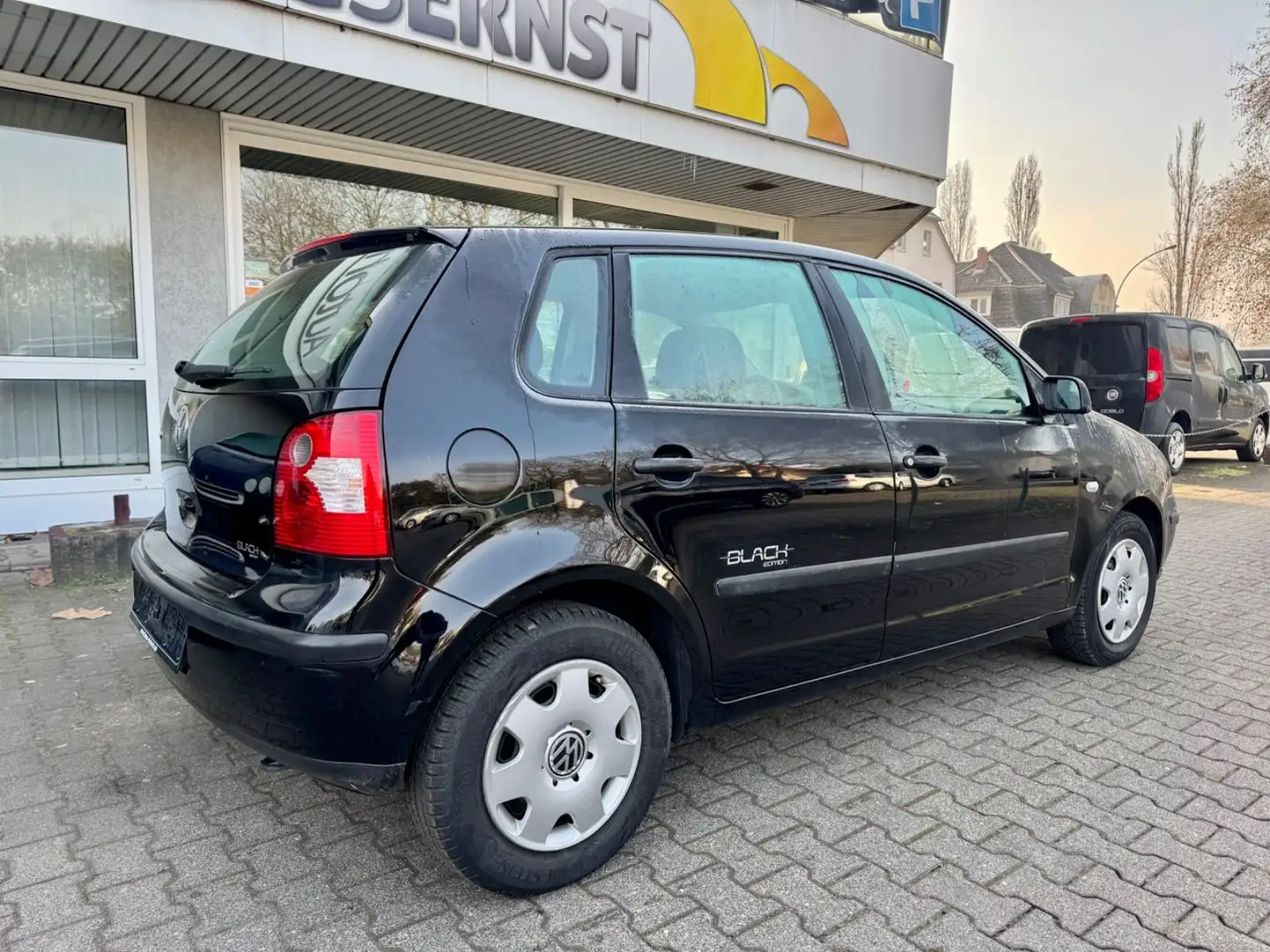 Volkswagen Polo 1.2 Comfortline *Klima+5-türig* Schwarz - 2