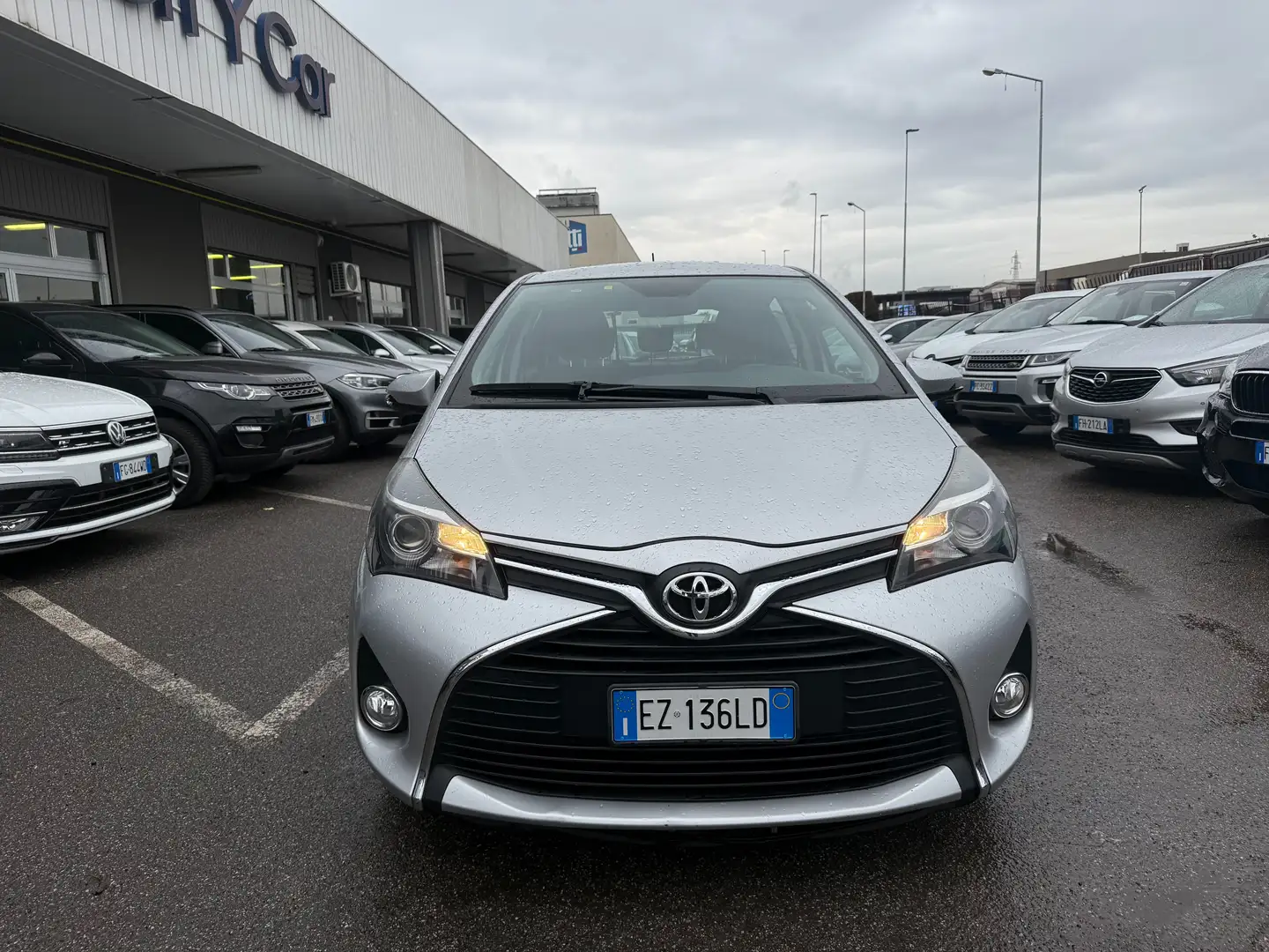Toyota Yaris 5p 1.0 NEOPATENTATI Grigio - 2