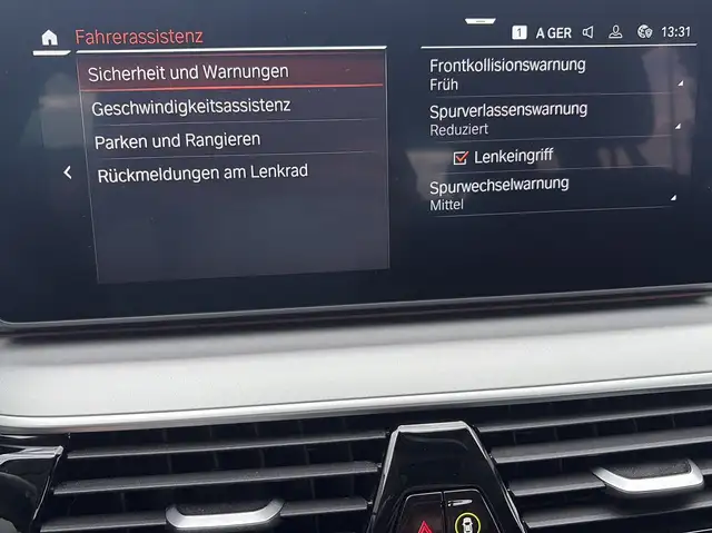 BMW 5 Series view 25