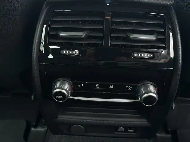 BMW 5 Series view 27