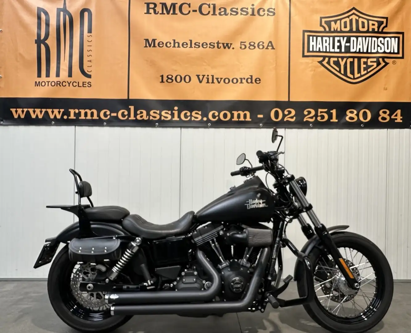Harley-Davidson Dyna Street Bob cruiser Noir - 1