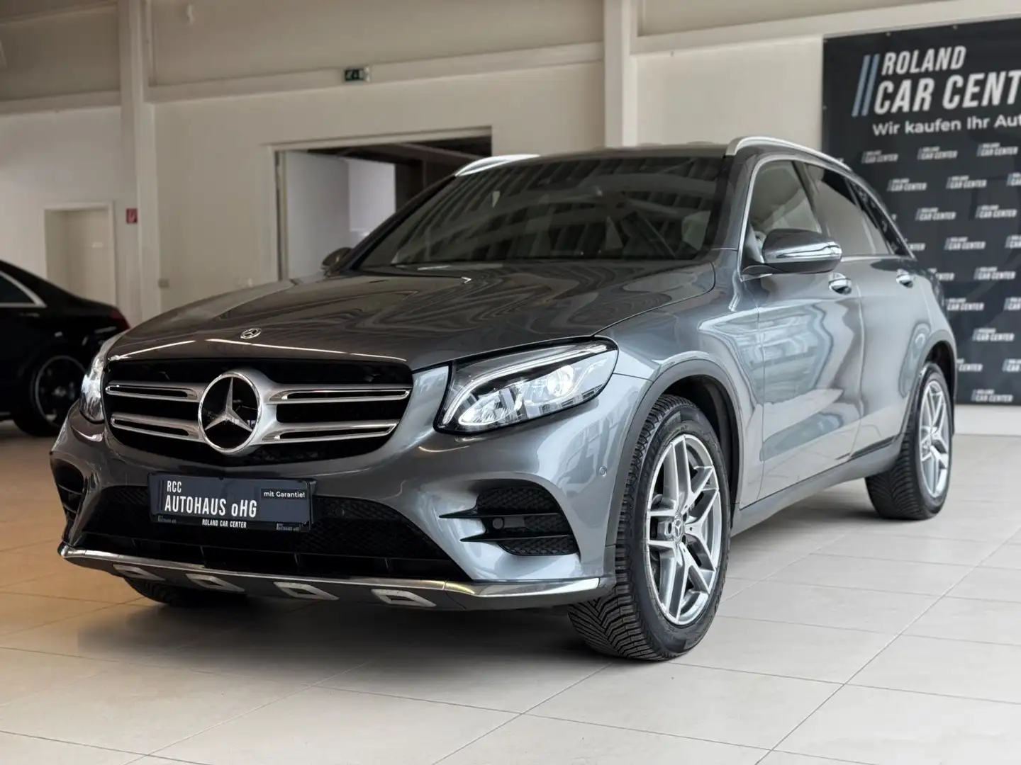 Mercedes-Benz GLC 220 d AMG 4Matic AHK Kamera Navi Grau - 1
