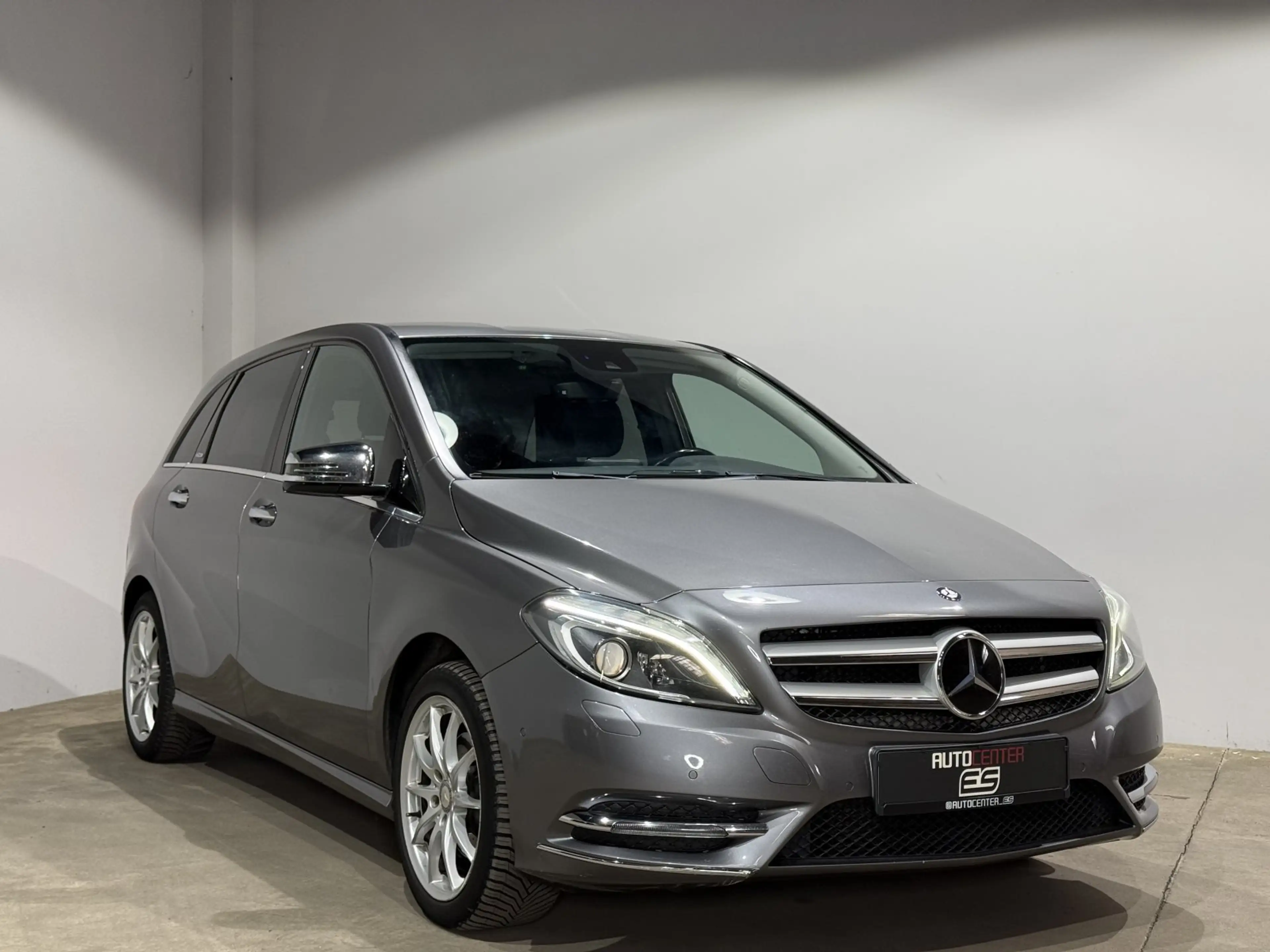 Mercedes-Benz B 200 CDI 7G Navi RFK H&K TEMP — photo 2