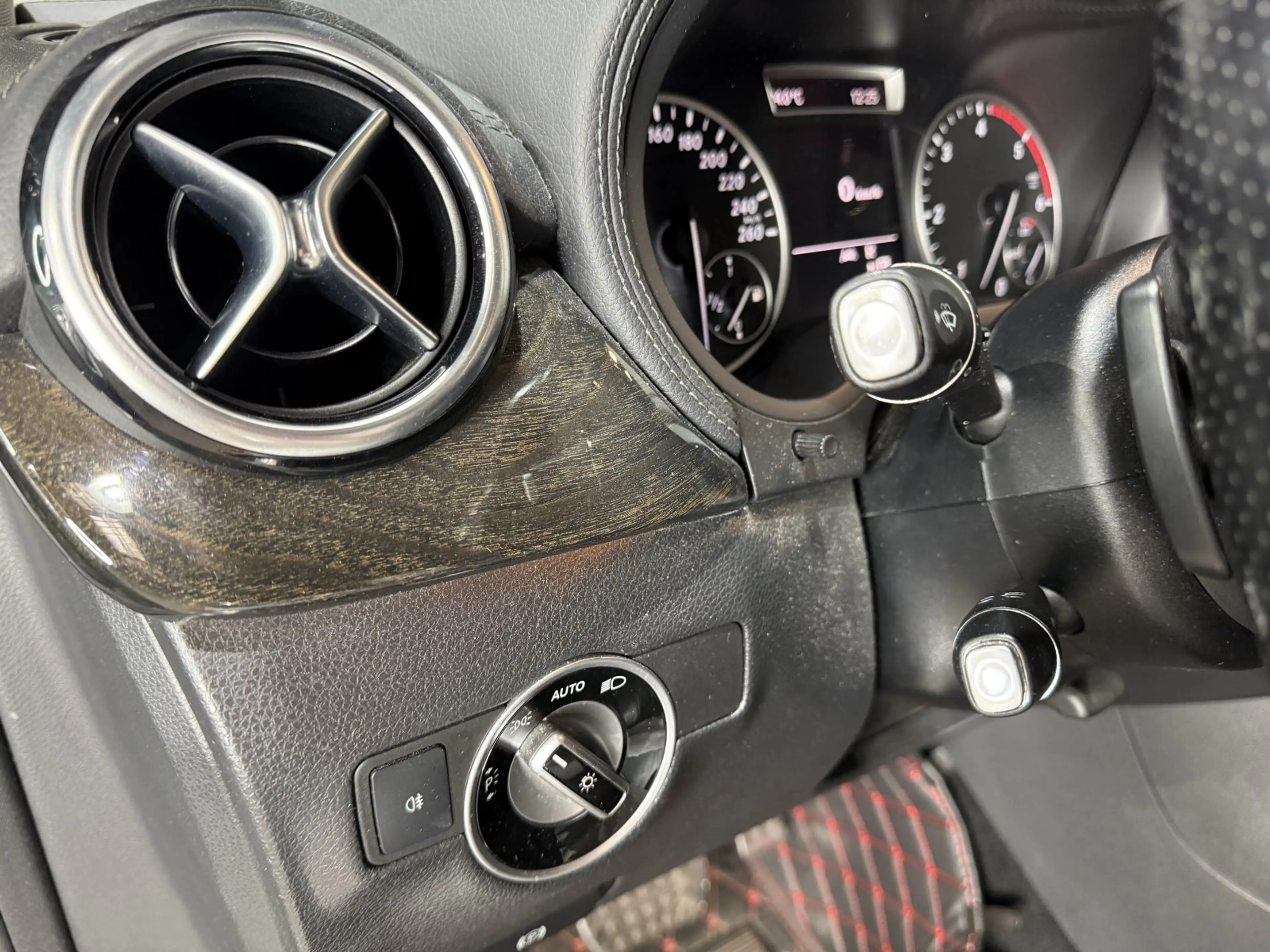 Mercedes-Benz B 200 CDI 7G Navi RFK H&K TEMP — photo 15