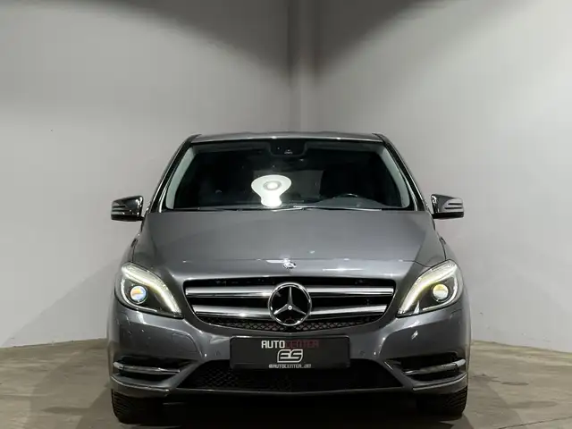 Mercedes-Benz B-Class view 3