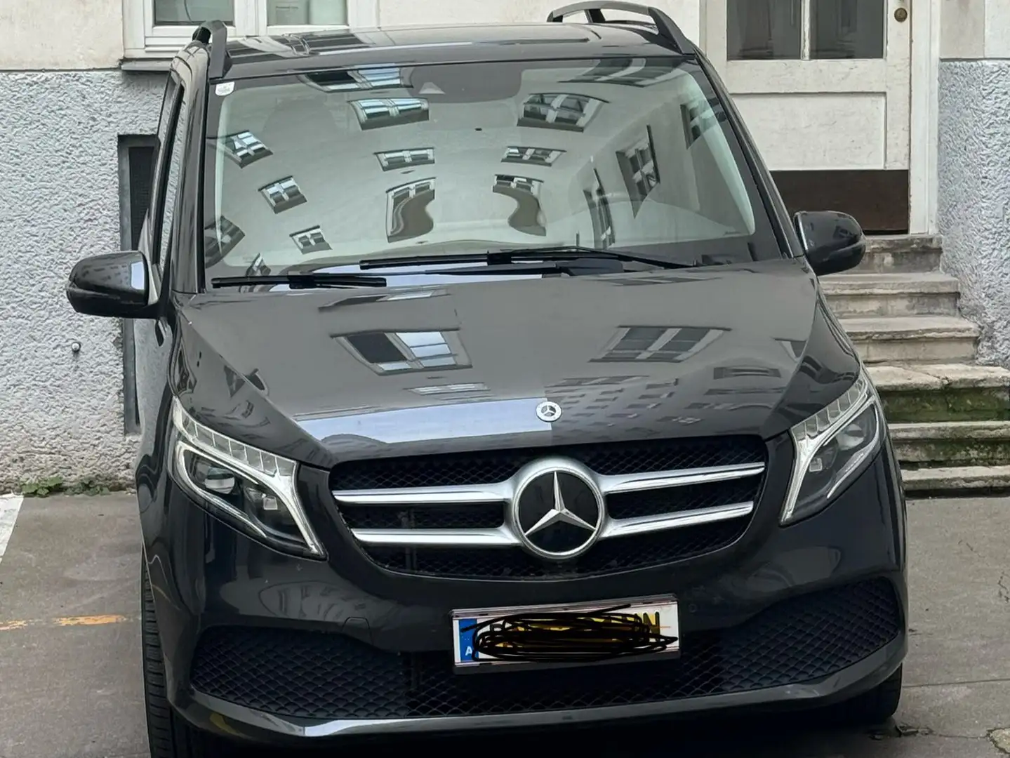 Mercedes-Benz V 250 V 250 d Kombi 4MATIC lang  Avantgarde Schwarz - 1