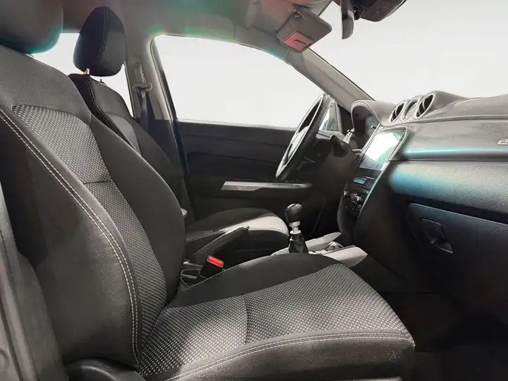 Suzuki Vitara 2025, foto 12