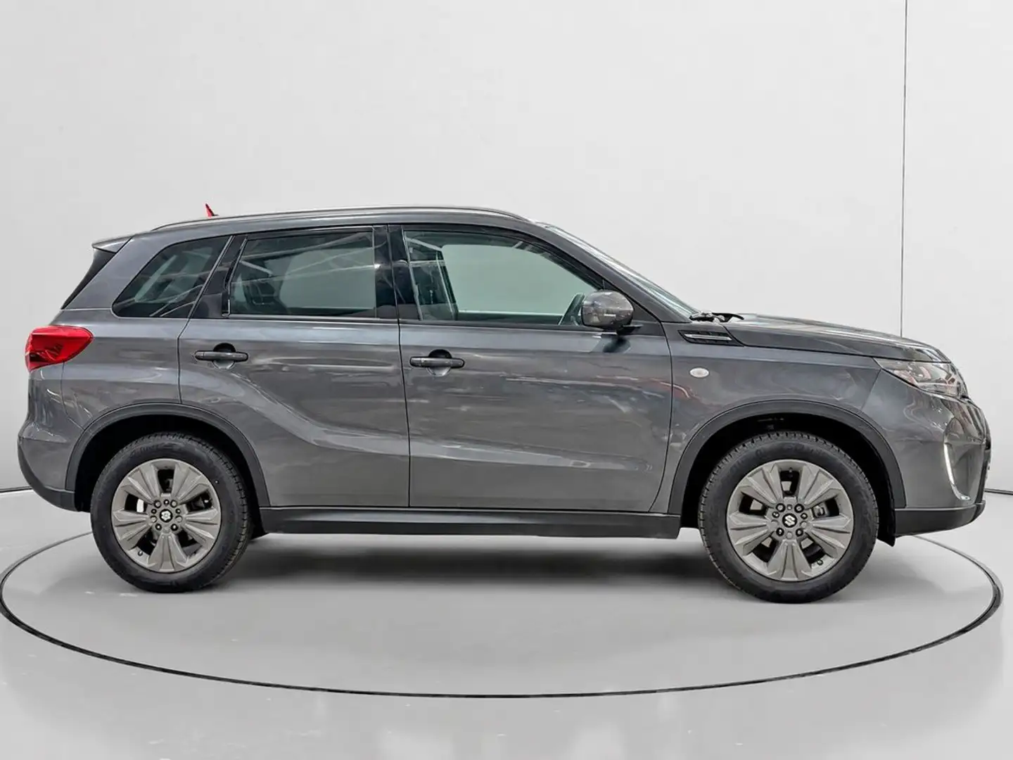 Suzuki Vitara 1.4T Mild Hybrid S2 4WD Gris - 2