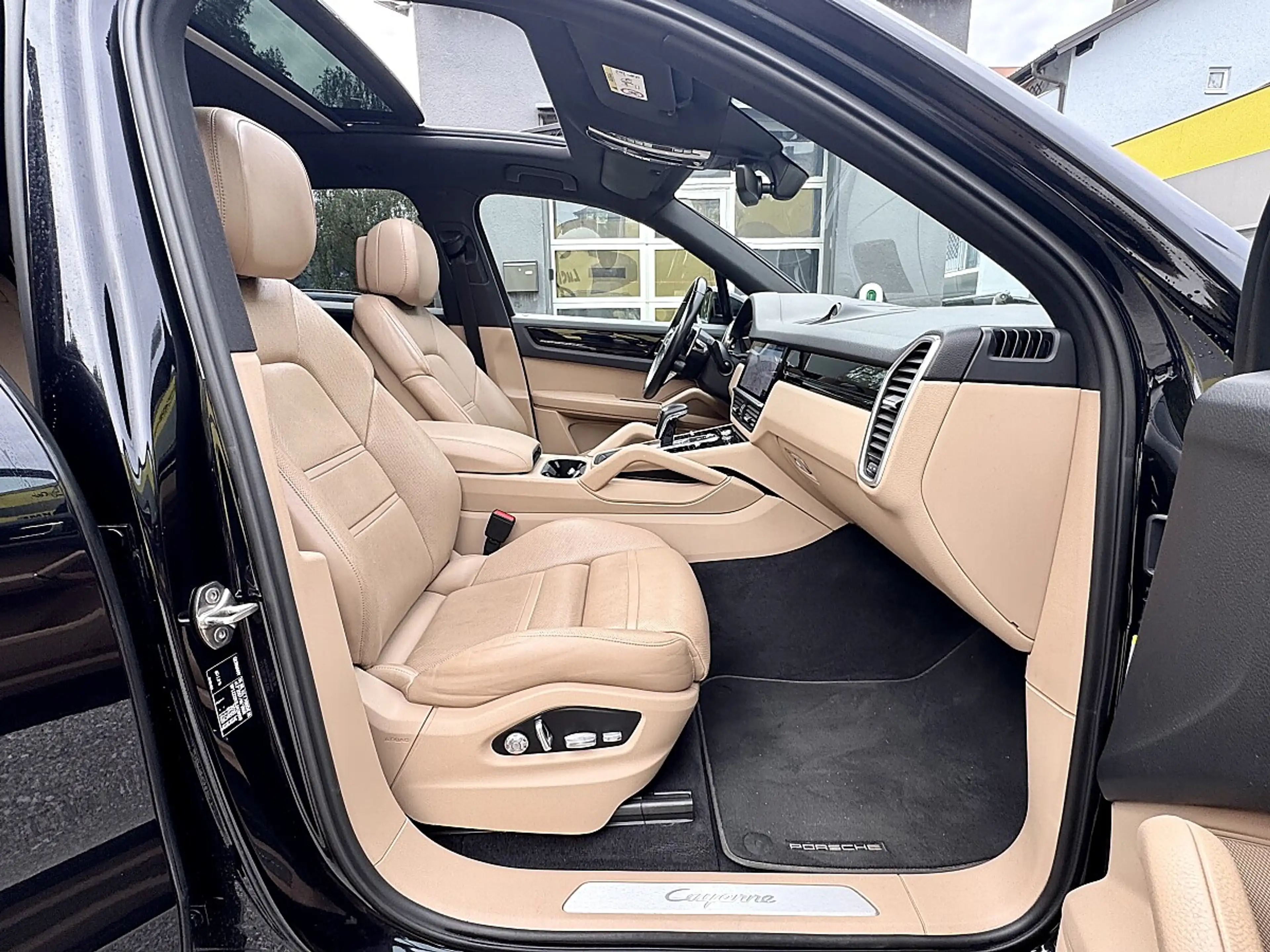 Porsche Cayenne III E-Hybrid 22" Voll! — photo 9