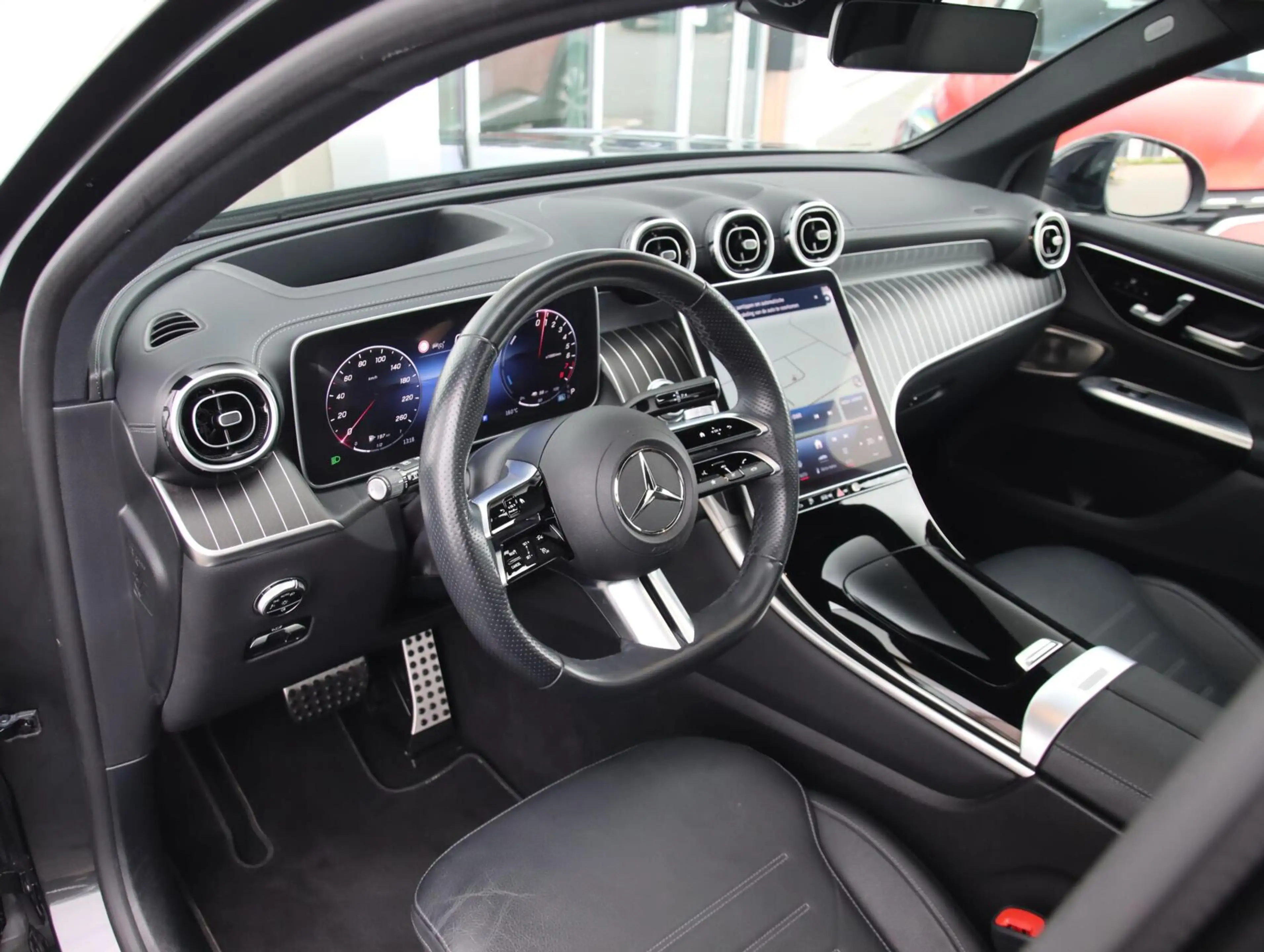 Mercedes-Benz GLC 400 400e 4MATIC AMG Line | Panoramdak | SOH 96% — photo 4