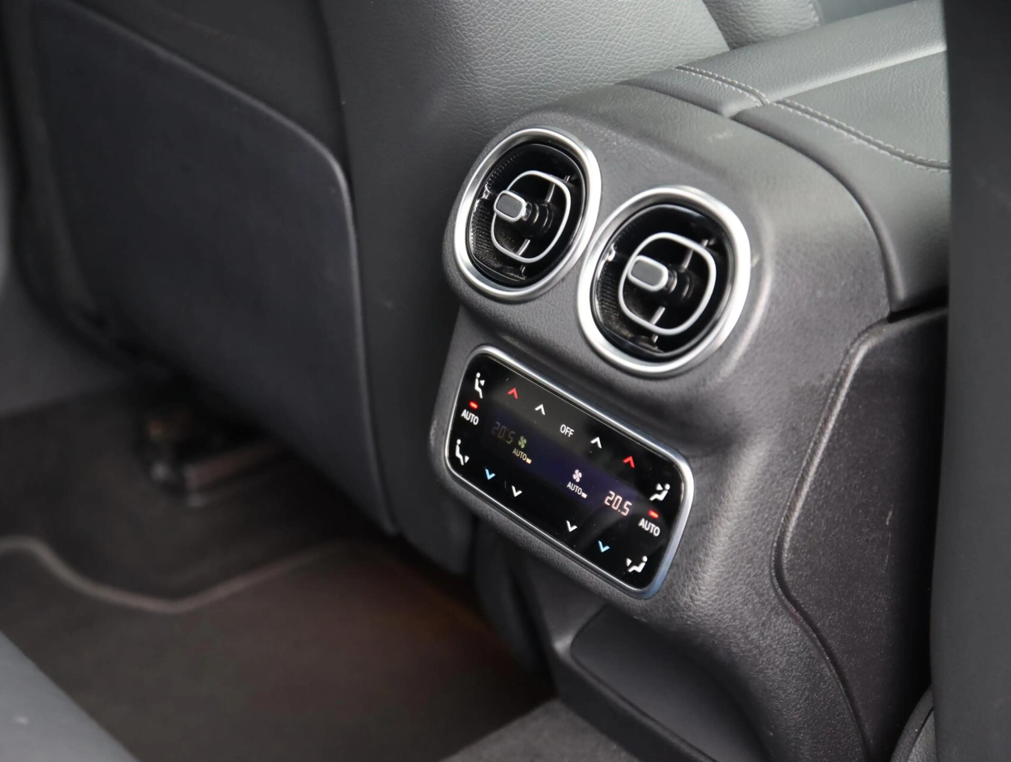Mercedes-Benz GLC 400 400e 4MATIC AMG Line | Panoramdak | SOH 96% — photo 34