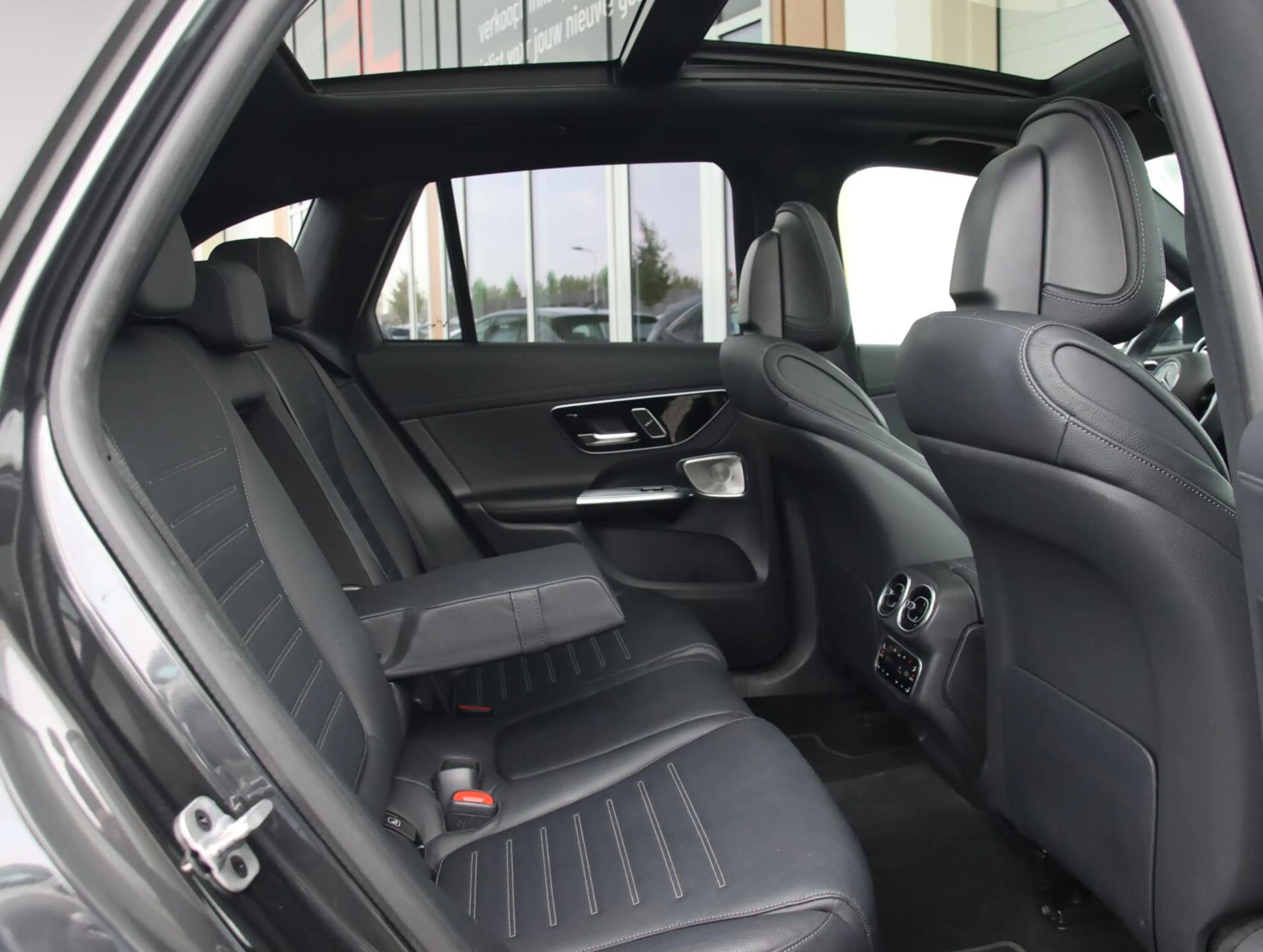 Mercedes-Benz GLC 400 400e 4MATIC AMG Line | Panoramdak | SOH 96% — photo 32