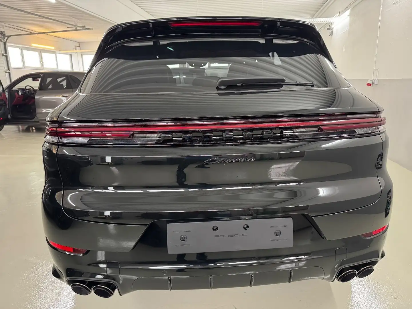Porsche Cayenne E-Hybrid /Mod.2025/Sport Paket Lp160.500 Schwarz - 2
