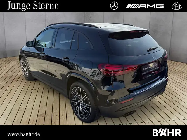 Mercedes-Benz Gla view 3