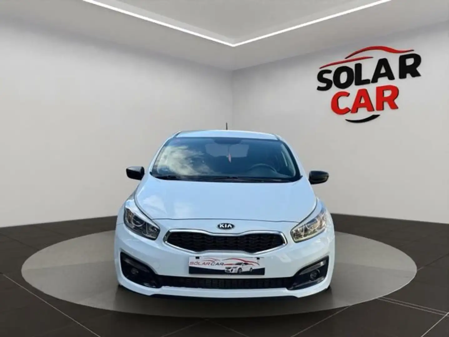 Kia 1.4 100CV Blanc - 2