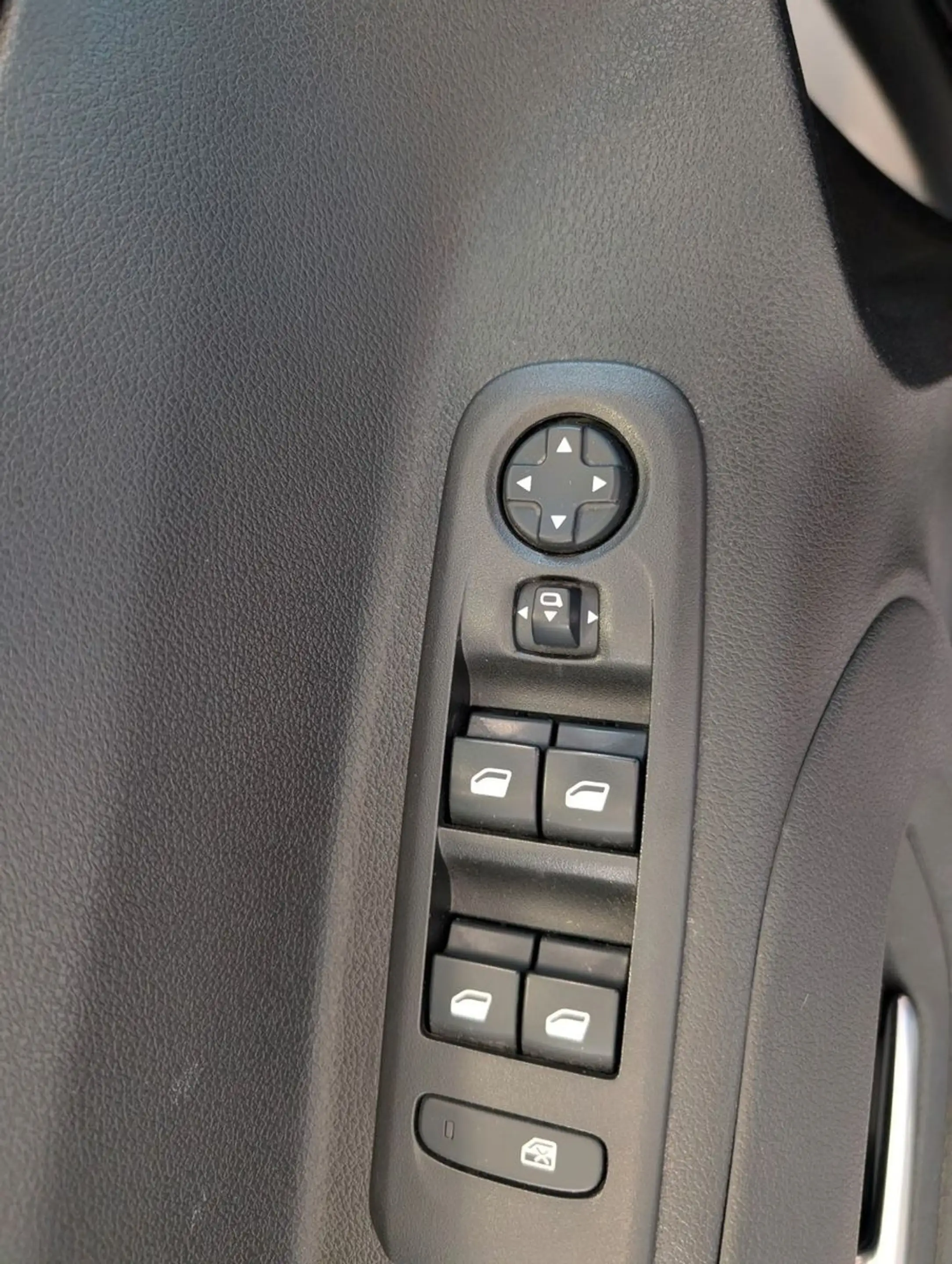 Opel Combo XL SHZ LHZ Android Apple Tempomat AHK — photo 10
