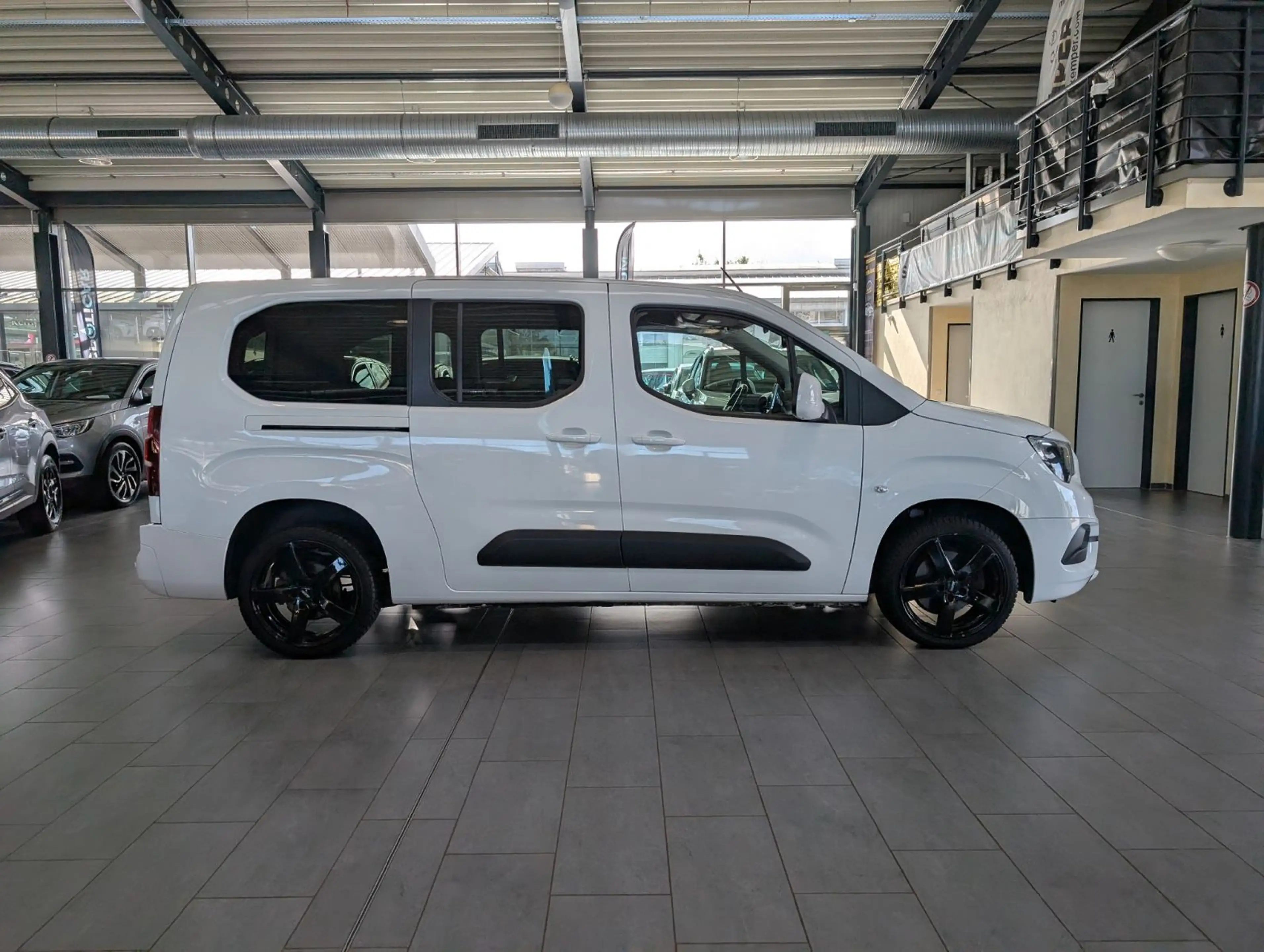 Opel Combo XL SHZ LHZ Android Apple Tempomat AHK — photo 2