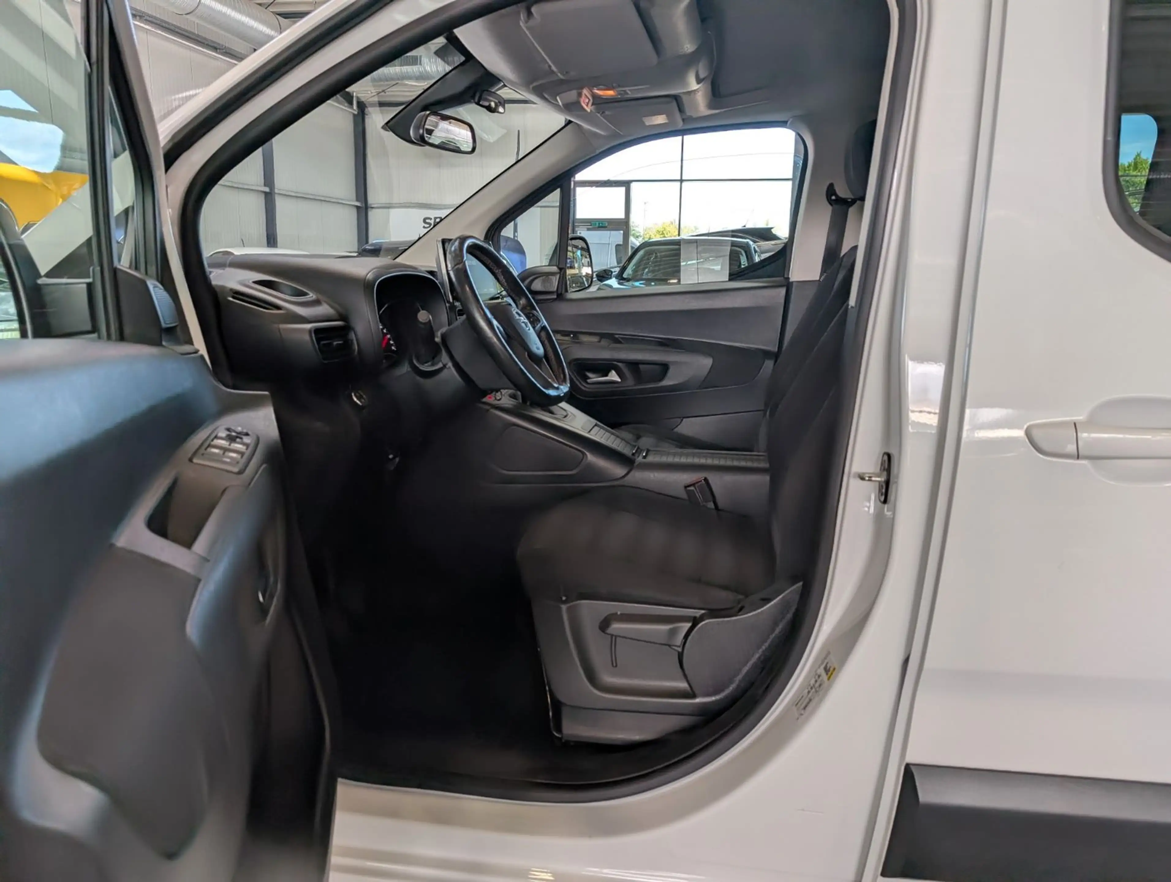 Opel Combo XL SHZ LHZ Android Apple Tempomat AHK — photo 9