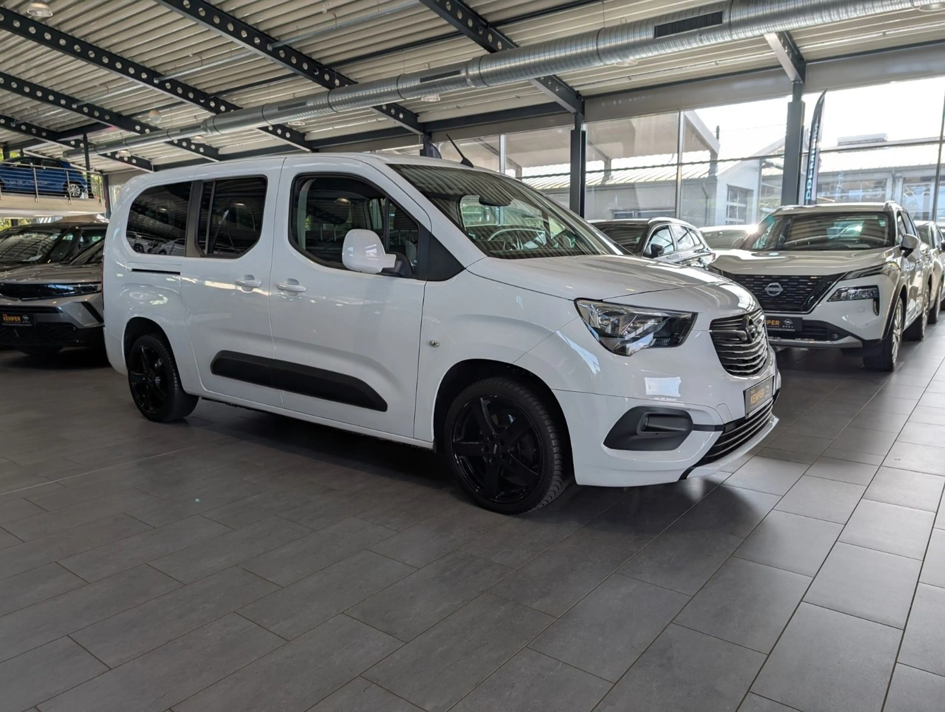 Opel Combo XL SHZ LHZ Android Apple Tempomat AHK
