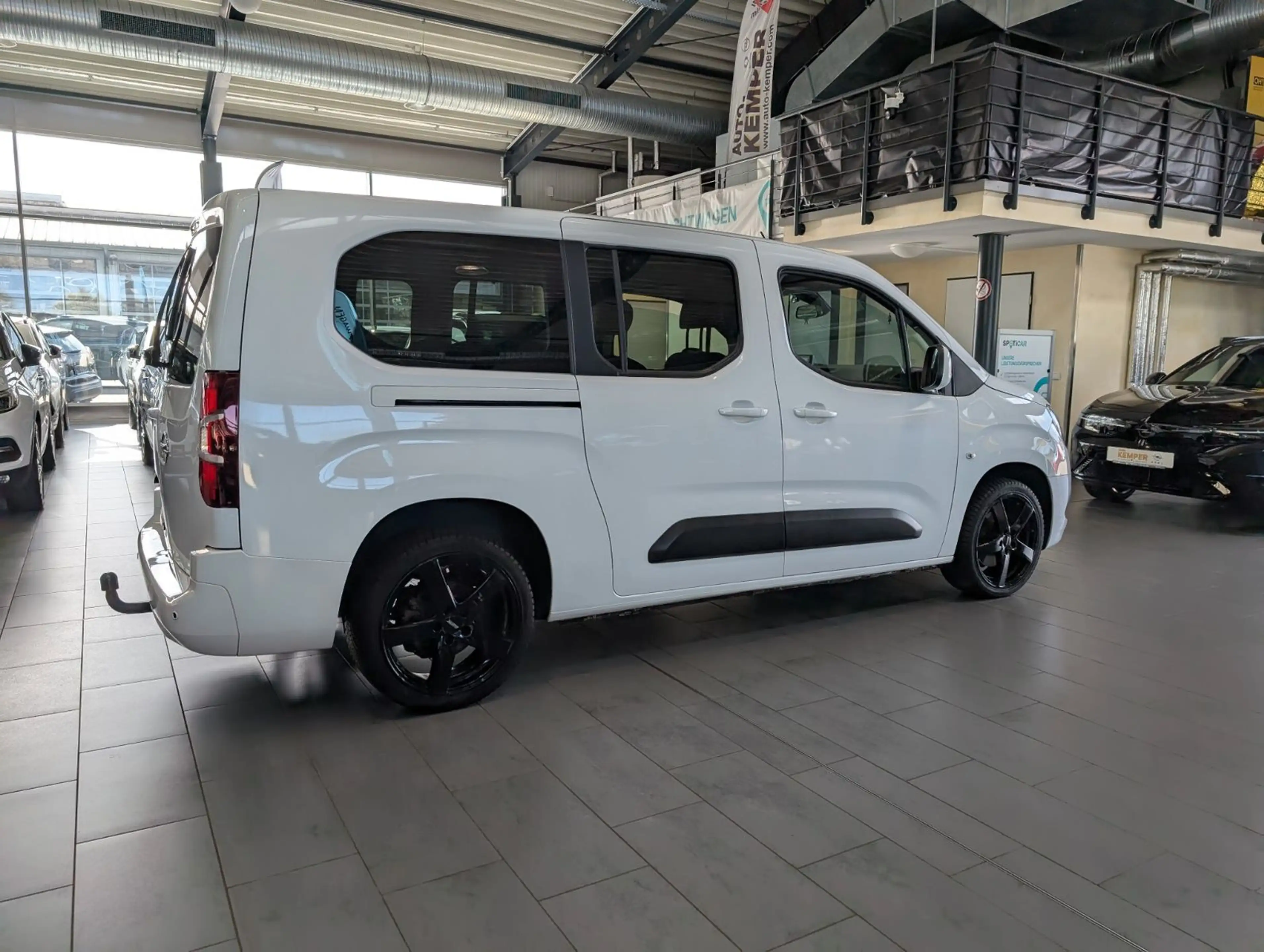 Opel Combo XL SHZ LHZ Android Apple Tempomat AHK — photo 3