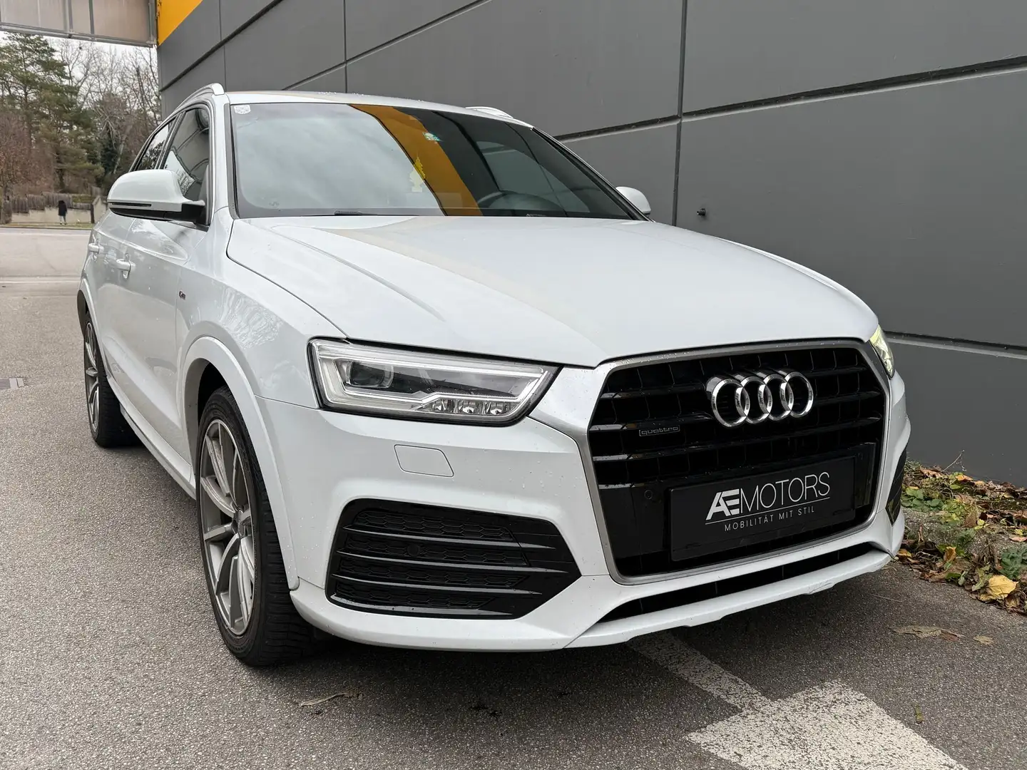 Audi Q3 2.0 TDI*S-LINE*NAVI*KEYLESS*SITZHZG*TEMPOMAT*XENO Weiß - 2