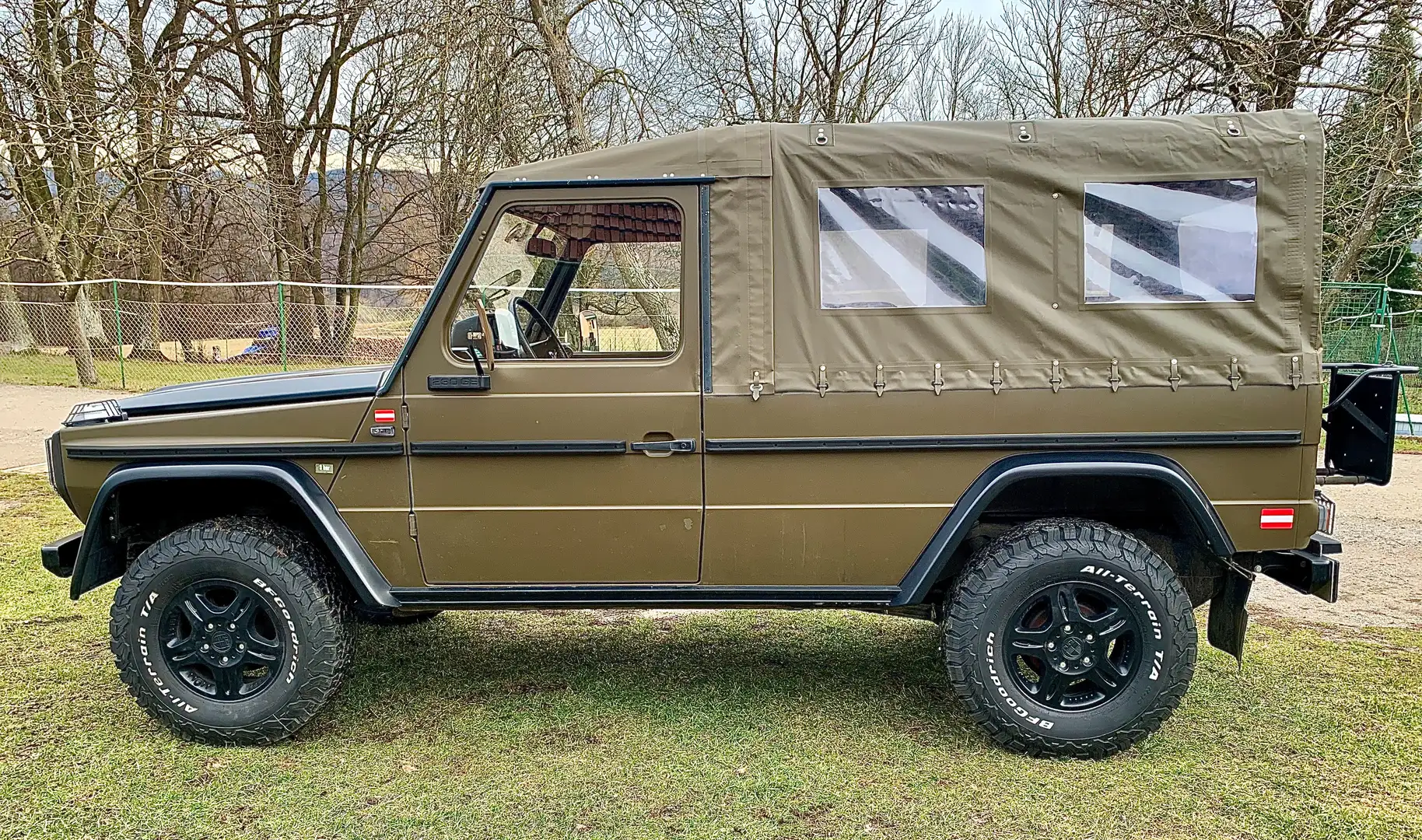 Puch G 230 GE Schweizer Armee SUV Yeşil - 2