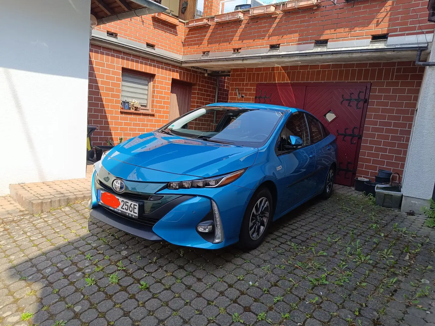 Toyota Prius Plug-in Hybrid Executive - 2
